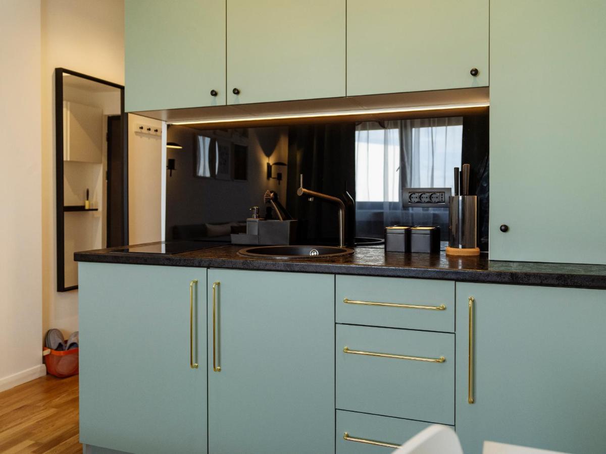 Beautiful Modern Studio - Cismigiu Park - Netflix Bucharest Luaran gambar